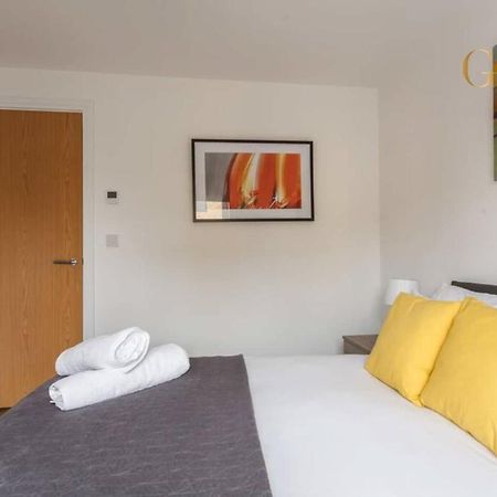 2 Bedroom Apartment Chapel Riverside At Goshen Property Serviced Accommodation Southampton, Free Wifi & Parking Eksteriør bilde